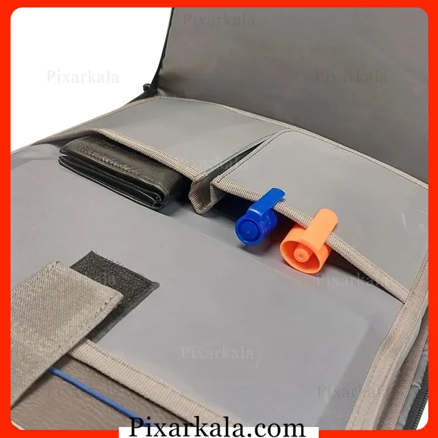 کیف کولی ادونچر Adventure مشکی با پورت USB، جا کارتی روی بند، پارچه آبگریز و بند اتصال به چمدان