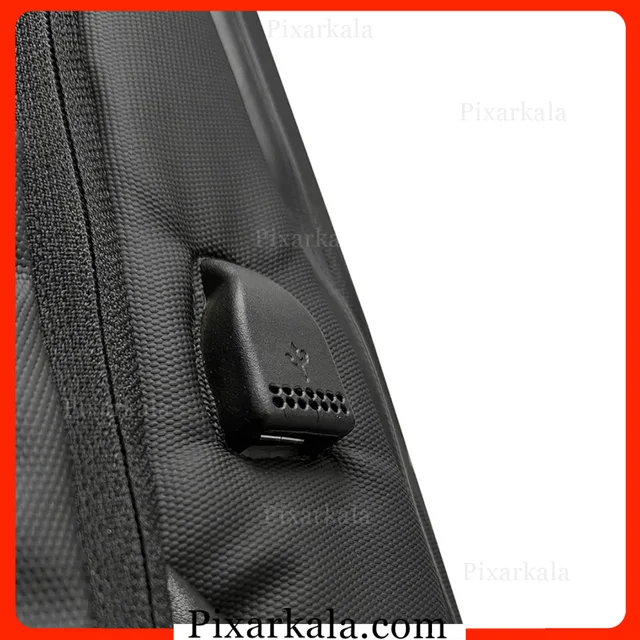 کیف کولی ادونچر Adventure مشکی با پورت USB، جا کارتی روی بند، پارچه آبگریز و بند اتصال به چمدان