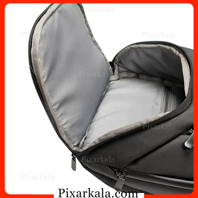 کیف کولی ادونچر Adventure مشکی با پورت USB، جا کارتی روی بند، پارچه آبگریز و بند اتصال به چمدان