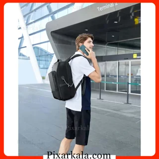 قرارگیری کوله پشتی آرکتیک هانتر B00403 روی شانه کاربر