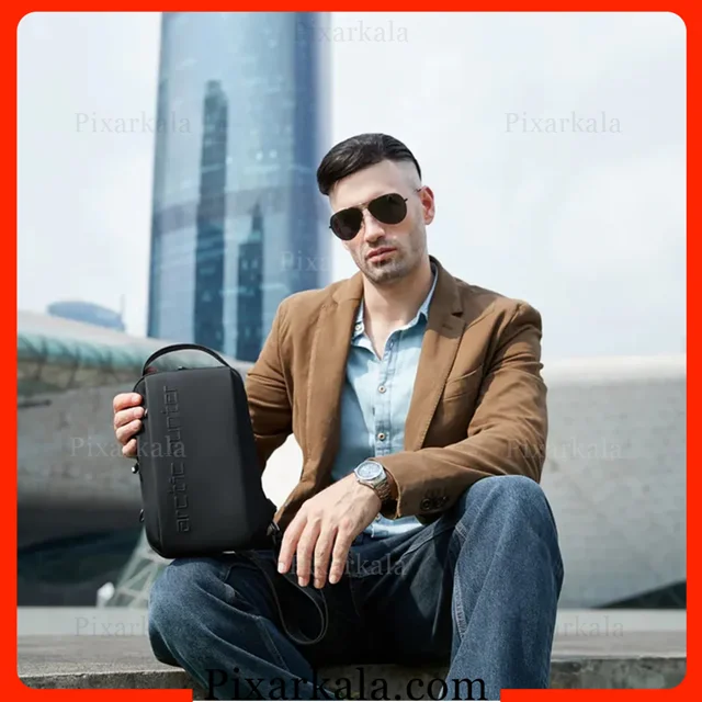 استفاده مردانه از کیف آرکتیک هانتر XB00541