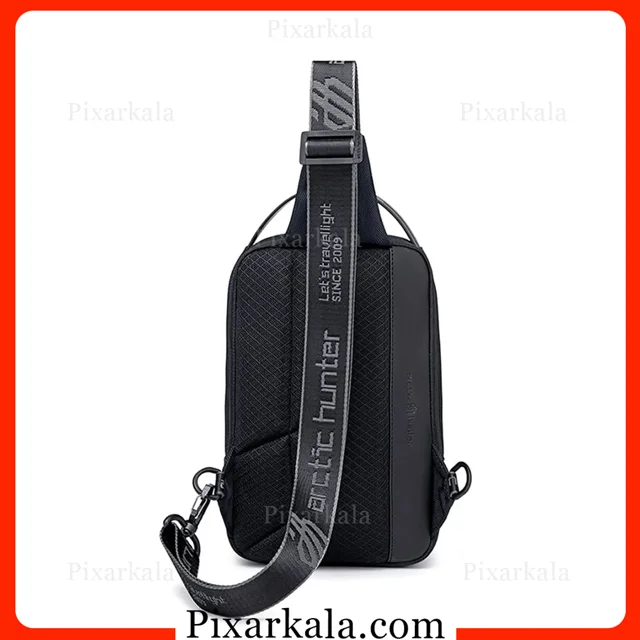 نمای زاویهدار کیف آرکتیک هانتر XB00541