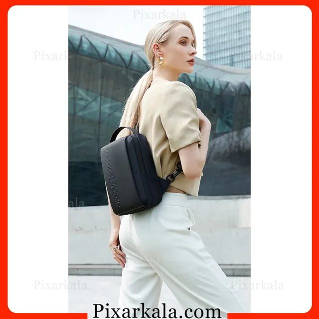 استفاده زنانه از کیف آرکتیک هانتر XB00541