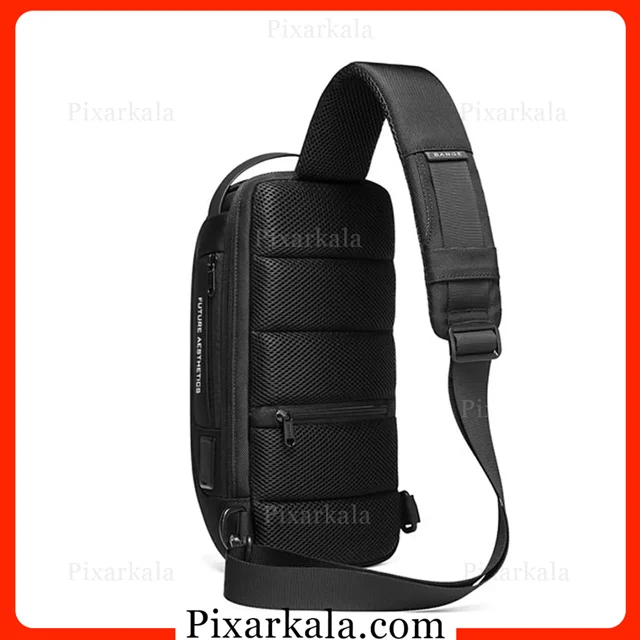 کیف رو دوشی بنج 22085 مشکی همراه با بند روی بدنه