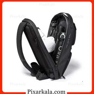 بخش داخلی کیف رو دوشی بنج 7258 با جای هدفون و مسیر USB