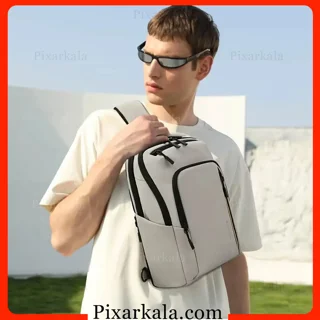 کیف رو دوشی بنج 7868 طوسی روی بدن آقایان