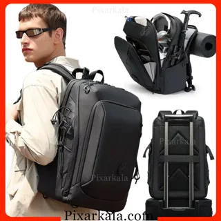 کوله‌پشتی سفر بنج FW-225 روی پشت مدل و بخش‌های داخلی