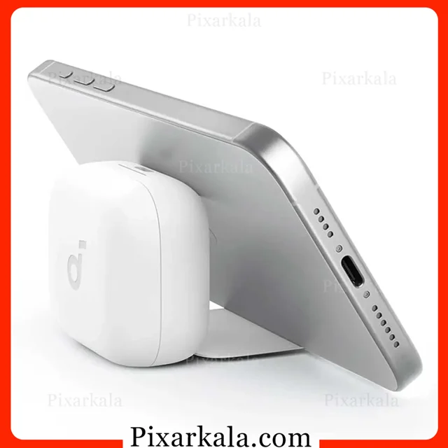 ایرپاد بی سیم انکر Soundcore R50i NC در کنار گوشی