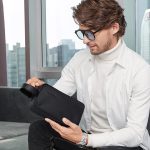 کیف پاسپورتی آرکتیک هانتر مدل K00580